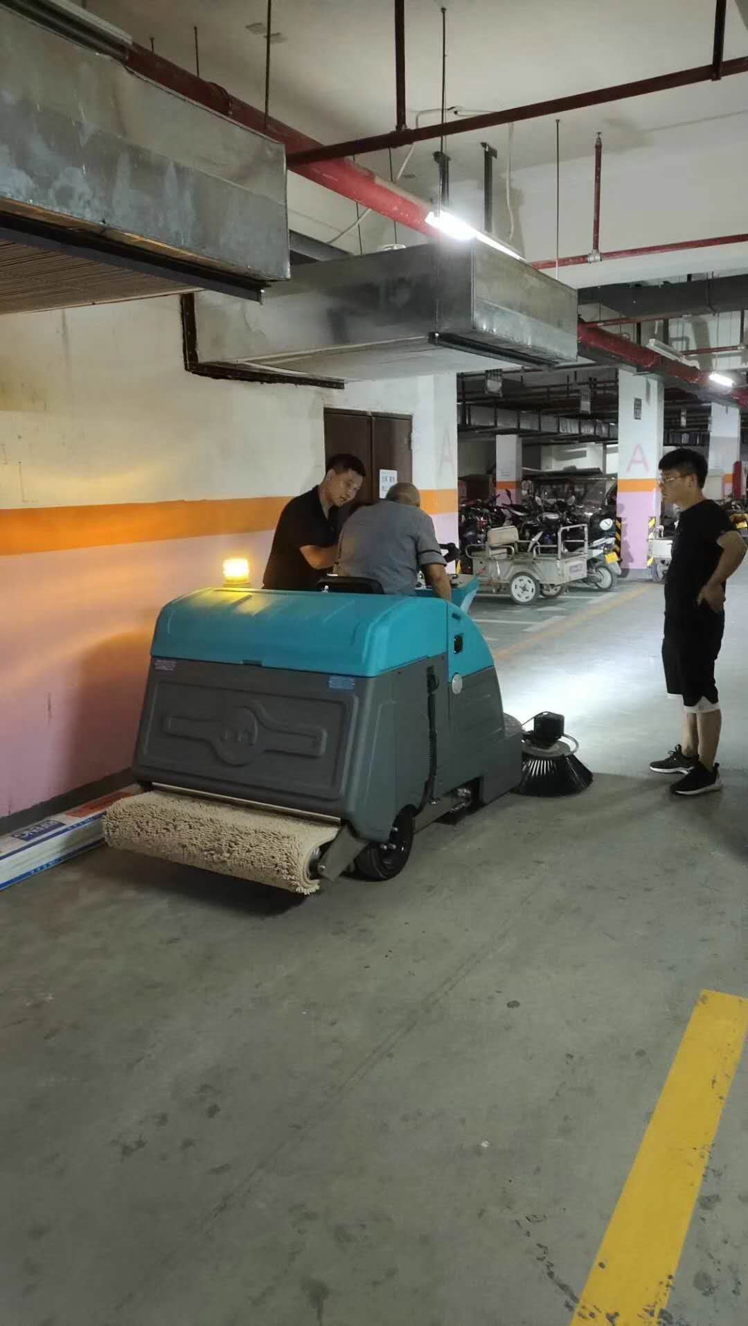 恭喜錦藝城楊總提貨一臺