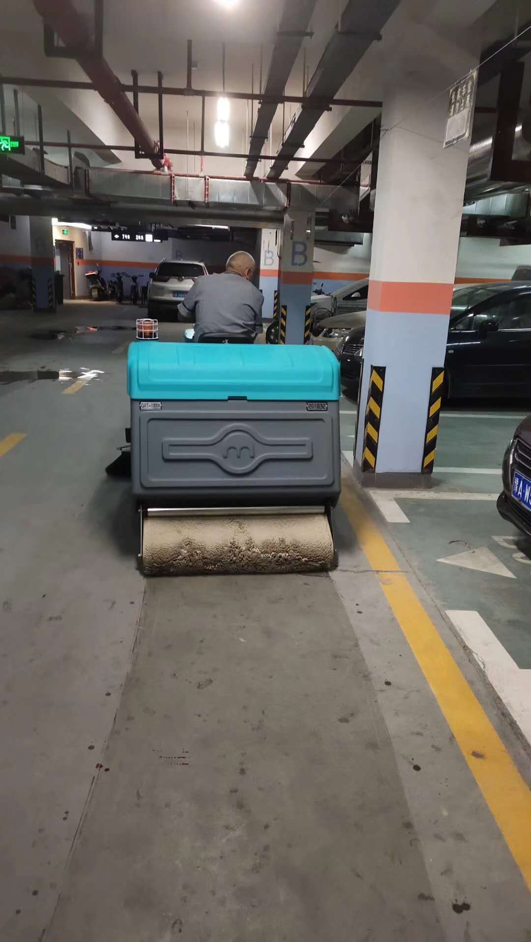 恭喜錦藝城楊總提貨一臺
