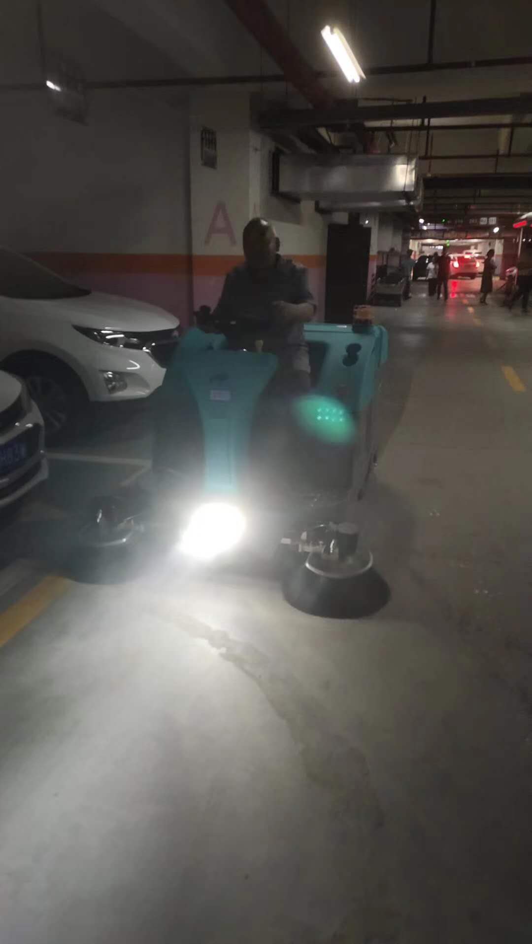 恭喜錦藝城楊總提貨一臺