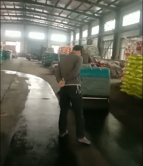 工廠清潔革命：大功率洗地車——油污與塵埃的終極克星