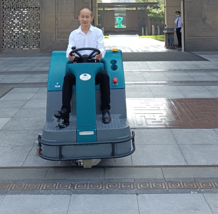 清晨雨拖地車：什么洗地車可以好？能解決物業小區保潔痛點嗎？