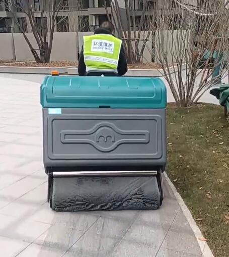 駕駛式洗地車：清潔背后的神秘力量